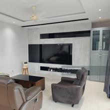 Fully Renovated -Fully Furnished -Medium floor