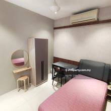 Puchong LRT Station Setiawalk Room For Rent near Lotus Hypermarket 