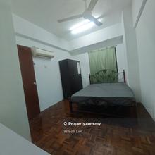 Walking distance to Centro Mall Klang for shopping & easy access to KL