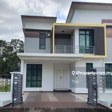 Well Maintain and Reno Bungalow House. Welcome to View & Discuss