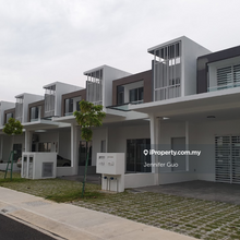Terrace house for Sale
