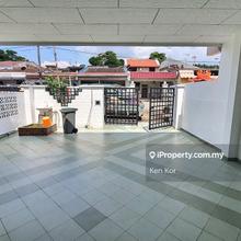 1.4km from Paradigm Mall, house fully extended, 5 Room