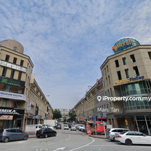 Near MRT / Corner Lot / Hot Area ( 4 Storey Shop ) Kota Damansara 