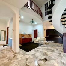 Tampoi Utama corner three storey terrace fully extended, near Perling