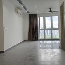 Golf course facing. High floor with panoramic KLCC view. 2 car parks