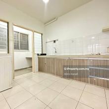 Pangsapuri Seri Baiduri, Setia Alam / Ground Floor / Setia City Mall