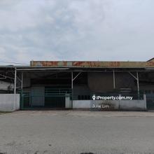 Prime location spacious warehouse for rent.Location!Location!Location!