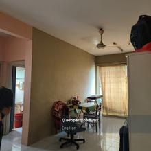 Seri Kembangan Pangsapuri Putra Impian Aparment 3 Bedroom for Sale