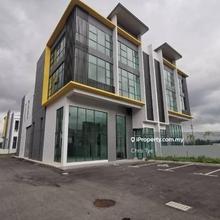 Cipta 4, Bandar Serenia Dengkil, 3 Storey Semi-D Factory For Sale