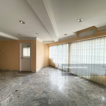 Corner Lot Office For rent
