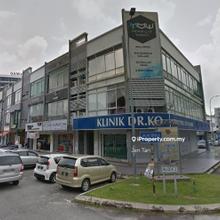 Main Road Ground floor shop at Kota Kemuning for rent
