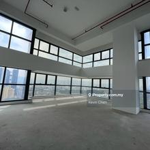 3 Towers Commercial High Ceiling Office Unit For Rent