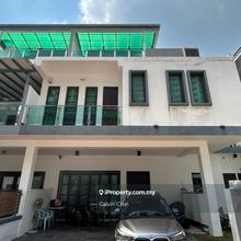 Gated and guarded community