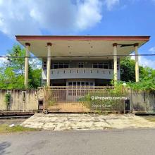 2.5 Storey Detached House - 6 min to AEON Big Kluang