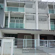 3 storey Terrace house for Sale