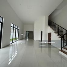 The Kews by Senibong, 2 Storey Cluster House 34x75 with 10ft Garden.