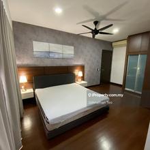 Good location , walking distance to MRT and Mall . 