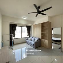 Walking Distance to LRT & BRT, Doorstep for Foods and Groceries