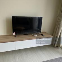 Nice furnishing. Mid floor. Viewing is allowed.