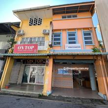 2.5 storey shoplot