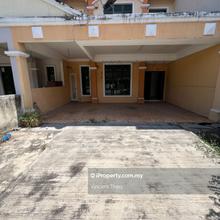 Kota warisan freehold terrace house