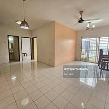 Vista Pinggiran Apartment For Sale 2 Car Park Strata Title Ready, Reno