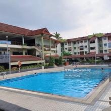 Winner Court B Condo Low Level Basic 3 Room 2 Bath 1 Covered Parking