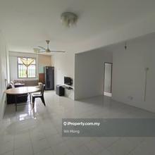 Apartment With Lift For Rent @ Fully Furnished