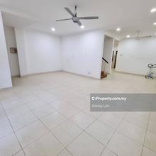 2.5 Storey 22x70 Renovated Puteri 11 Hilltop, Bandar Puteri Puchong