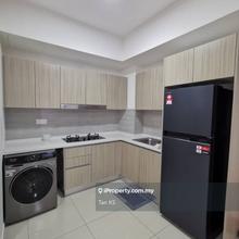 Gravit 8 Bayuemas 750sqft 2r2b for rent rm1800