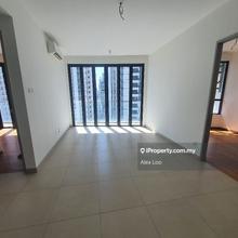 Cheap 2 plus 1 bedroom with direct link access to the Gateway Mall