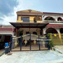 Renovated with Rooftop and 6 Bedrooms. Guarded Area!