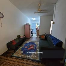 Short distance to sri damansara mrt station shops school restaurants