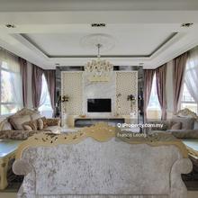 2.5 Storey Bungalow. Huge Land
