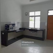 Spacious comfortable Saujana Rawang Camelia Rawang