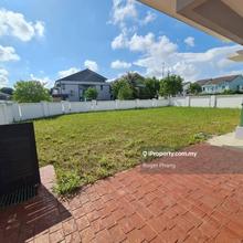 Semi D Corner Unit with Big Spacious Land 