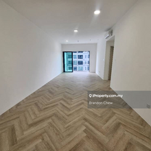 Upton Residence 3 Bedroom For Sale
