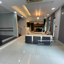 Endlot with extra land, gated n guarded 