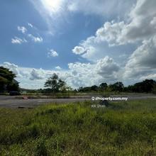 Prime Location Beside Main Road suitable for development and hotel 