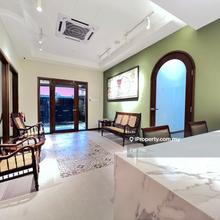 Commercial Bungalow  newly renovated 2020 