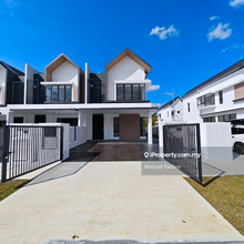 End Lot 2 Storey Terrace Aiora Serenia City Kota Warisan 