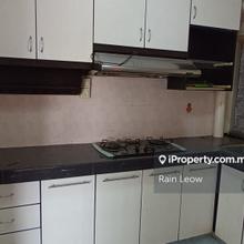 Townhouse Taman Sinaran At Balakong For Sale!