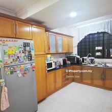 Renovated house with fully extended kitchen