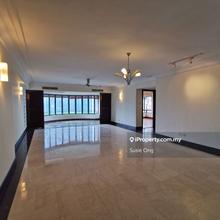 Spacious 3 bedrooms in city centre ideal home  for family stay 