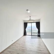 Below Market Price Unit for Sales, Exact Unit. 3 Bedroom in Emporis