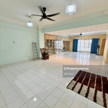 Big Unit 1405 sqft 
