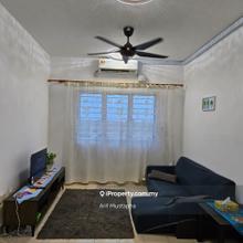 Hot unit! Below market value! Excellent location! View to offer. 