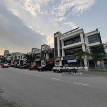 Next to q bistro, ground floor for rent, 24ft width