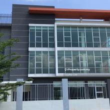 3.5 Storey Semi D Factory Warehouse at Balakong Seri Kembangan 