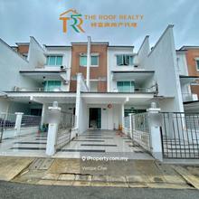 Upper Unit Townhouse For Rent 